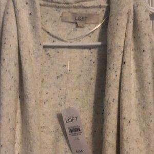 NWT- Summer Loft sweater, sleeveless, with pockets L/XL